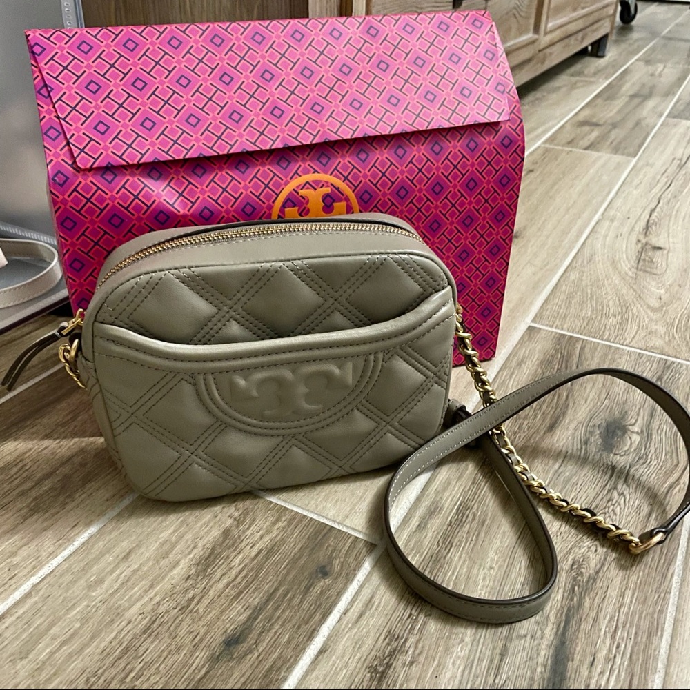 Tory Burch Fleming quilted leather camera bag